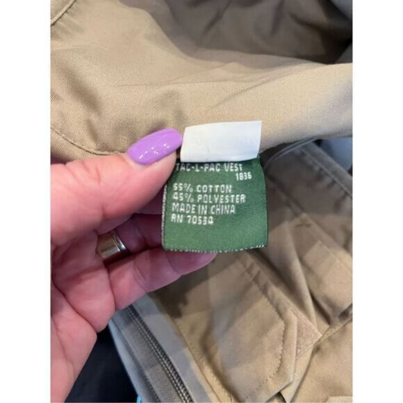 Orvis 90’s Tan Fly Fishing Vest sz XL NWT - Picture 8 of 9